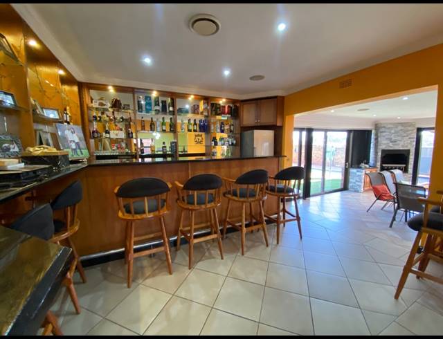 3 BEDROOM FREEHOLD FOR SALE IN SUNWARD PARK